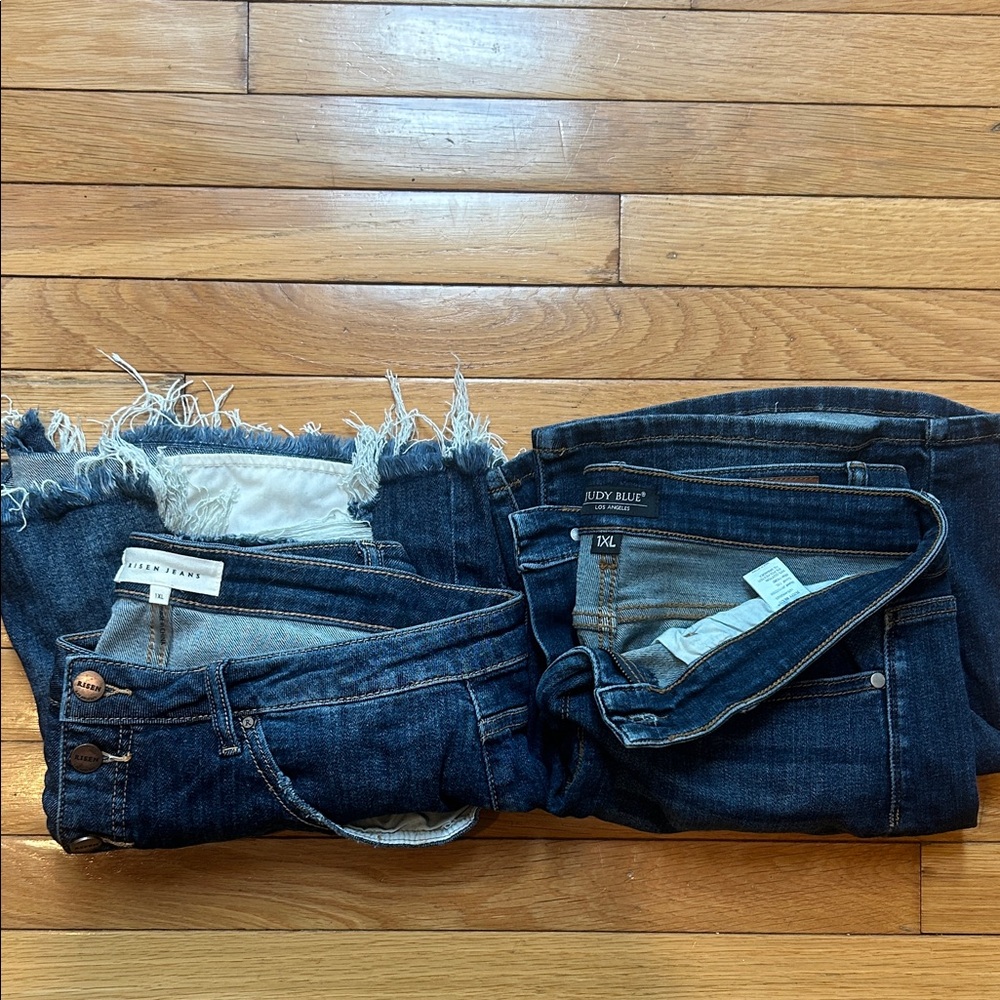 1X Judy Blue and Risen Jeans Women's Distressed and Non Distressed Jean Shorts